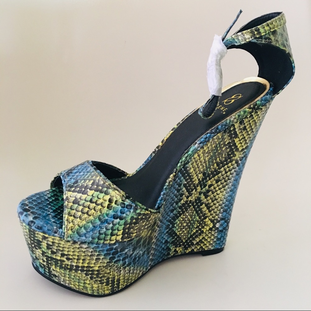 Snake Print Platform Wedge Sz 7